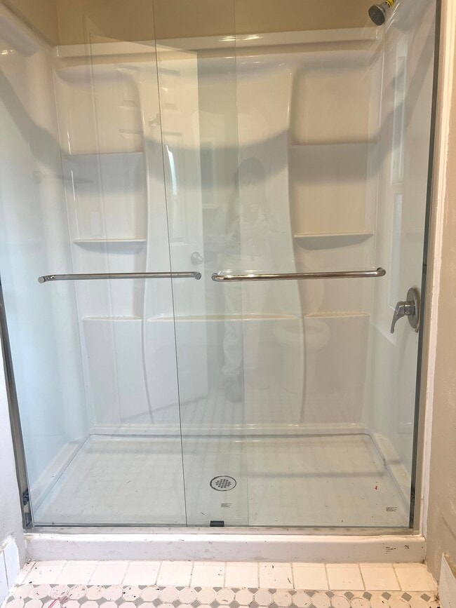 Photo - 606 W 4th Ave