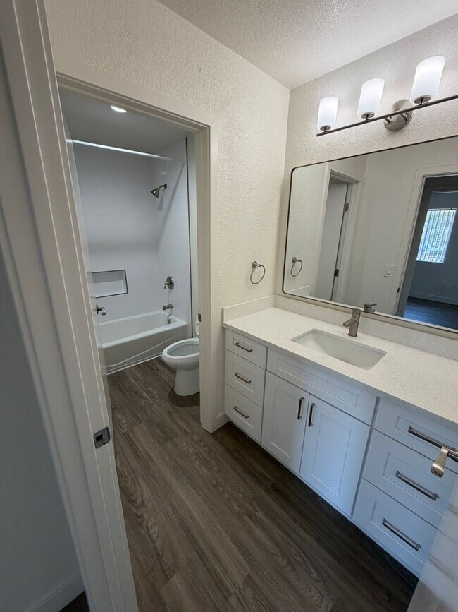 Sycamore Hills Village Apartments