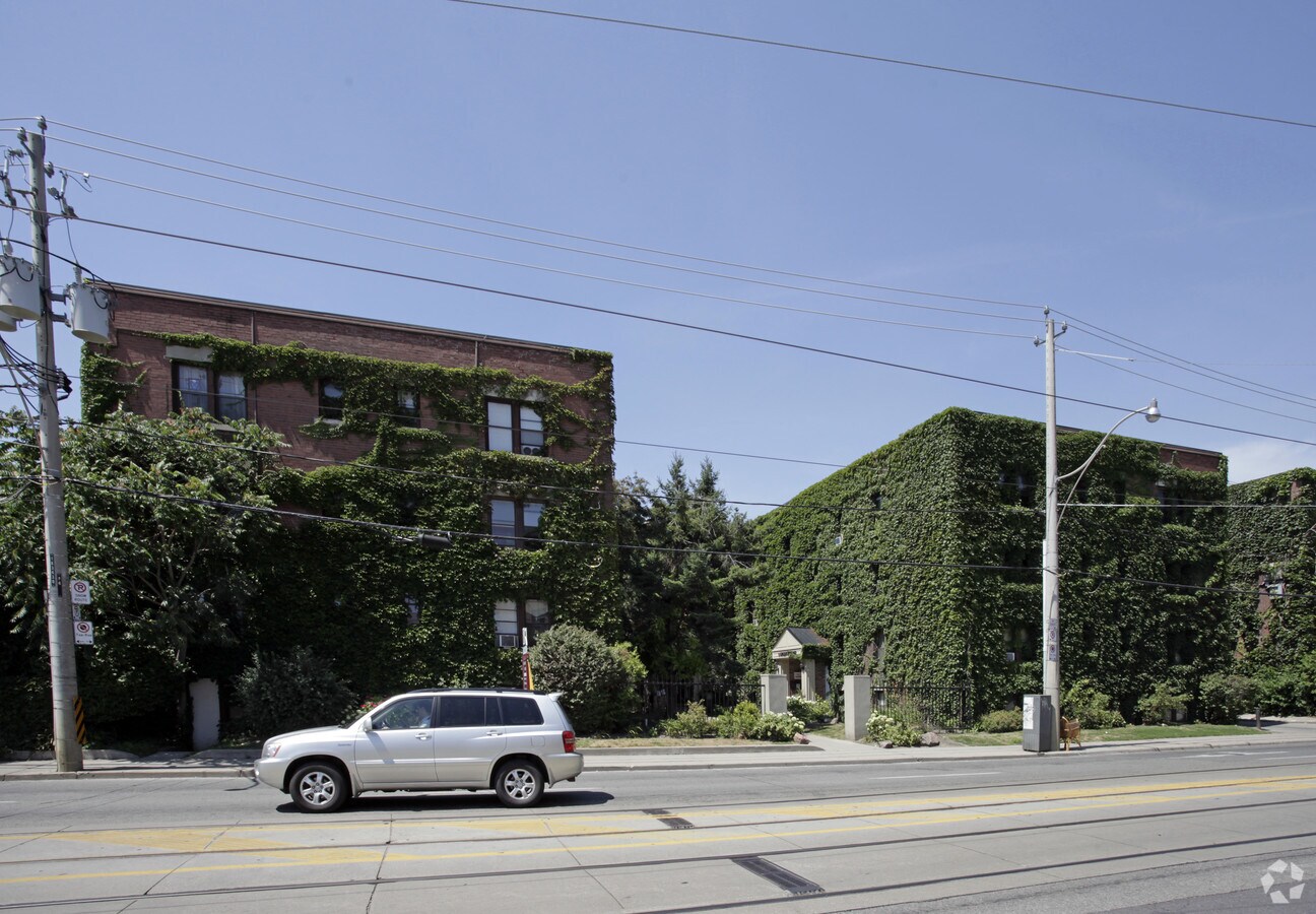 Photo - 2-12 Kingston Rd