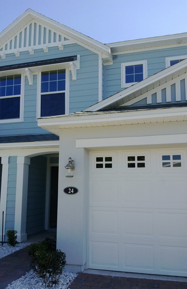 Front of Townhouse - 24 Islander Ct Townhome