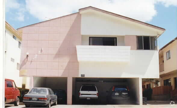 Building Photo - 7245-7251 Willoughby Ave Rental