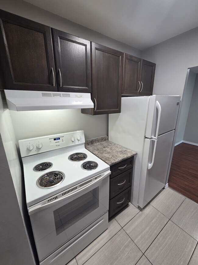 Building Photo - 225 Old Carriage Dr Unit 402