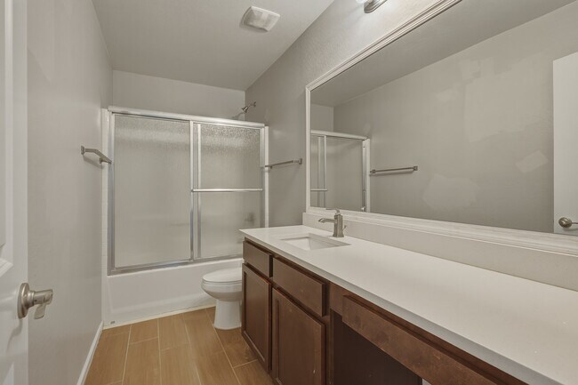 3120 N 37th St Unit The Grove
