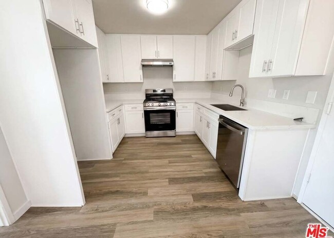 Photo - 6406 Regatta Ct