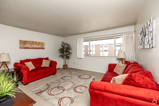 2BR, 1BA - 900 SF - Living Room