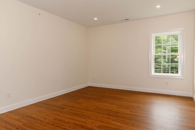 150 State Rd E Unit 6