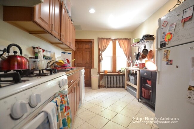 Photo - 27 S Crescent Circuit Unit B