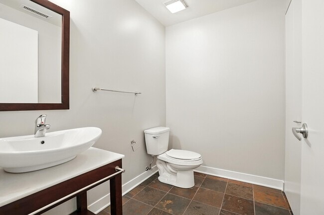 Photo - 667 W Wayman St Unit 1405