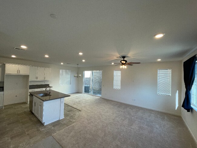 Photo - 16286 Lozano St