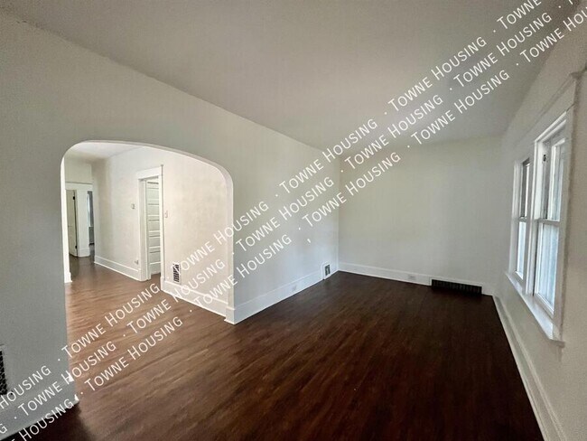 Photo - 43 Ullman St Unit 2