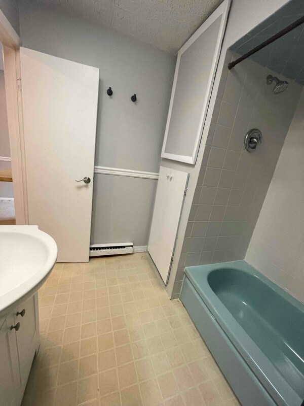 368 Summerhill Rd Rental House Rental in East Brunswick, NJ