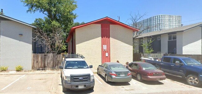 Photo - 504 1st St