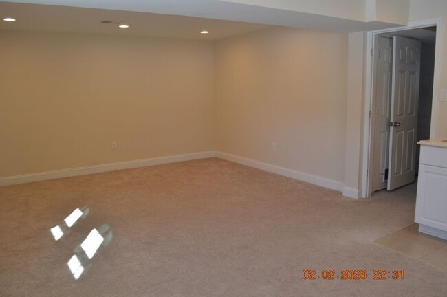 Photo - 1636 Gibbons Rd