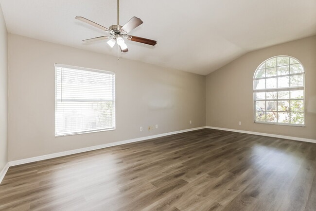 Photo - 1505 Scotch Pine Dr