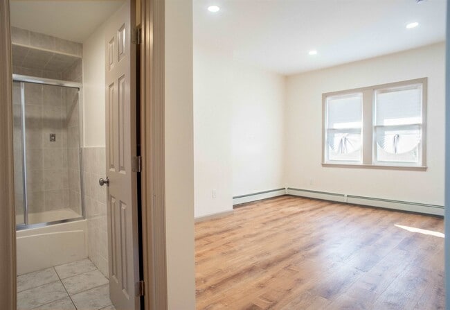 Photo - 428 69th St Casa