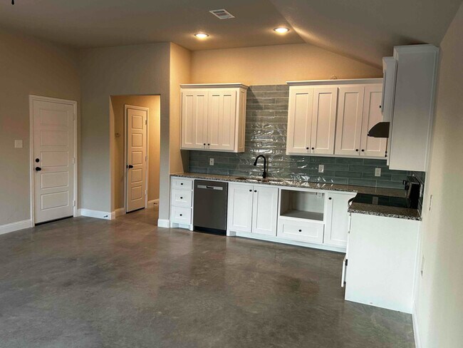 Photo - 1400 E Dry Creek Rd