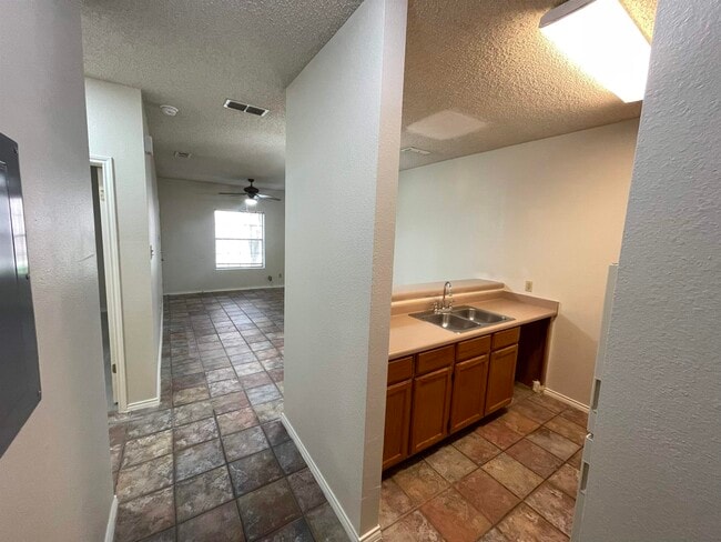 Photo - 511 Shiloh Dr Unidad 16