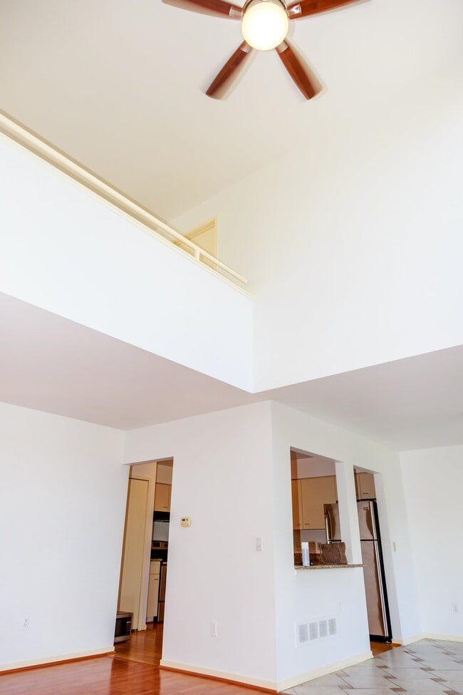 Photo - 716 Eton Ct