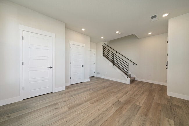 Photo - 10882 Lyric St