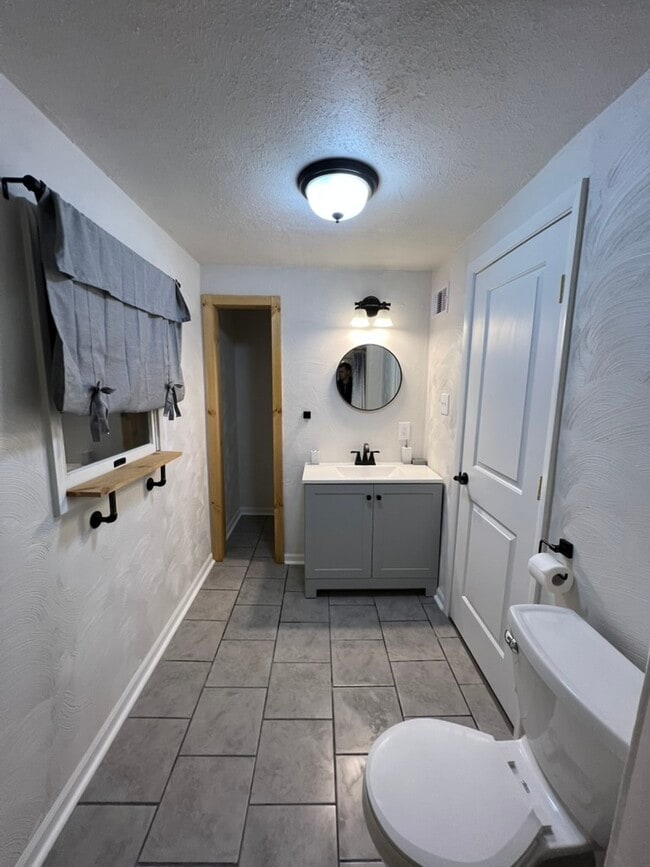 Bathroom - 171 Bessemer St