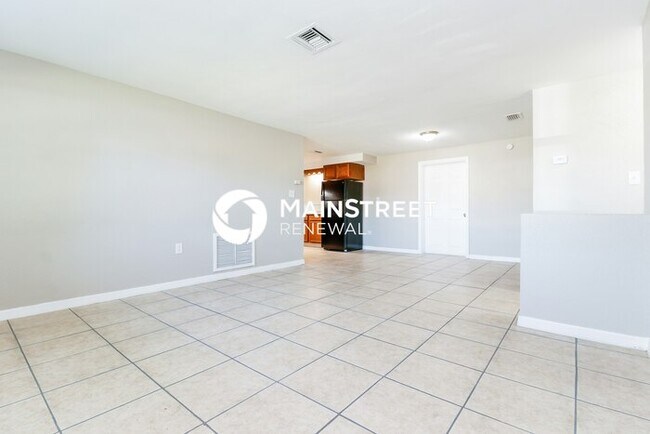 Photo - 3 Bedroom Pet-Friendly Home in Holiday, FL with Main Street Renewal