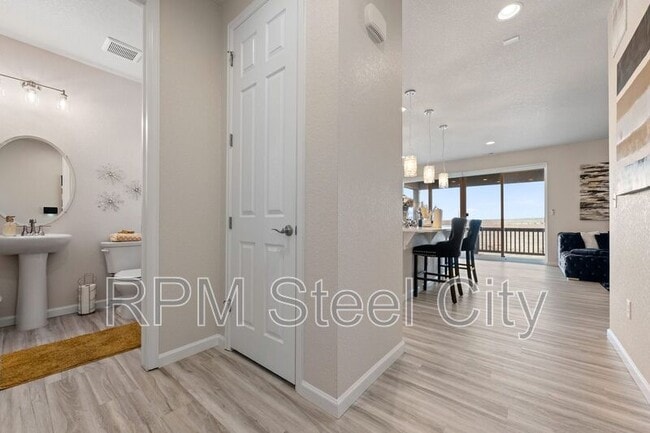 Photo - 1905 Manassa St