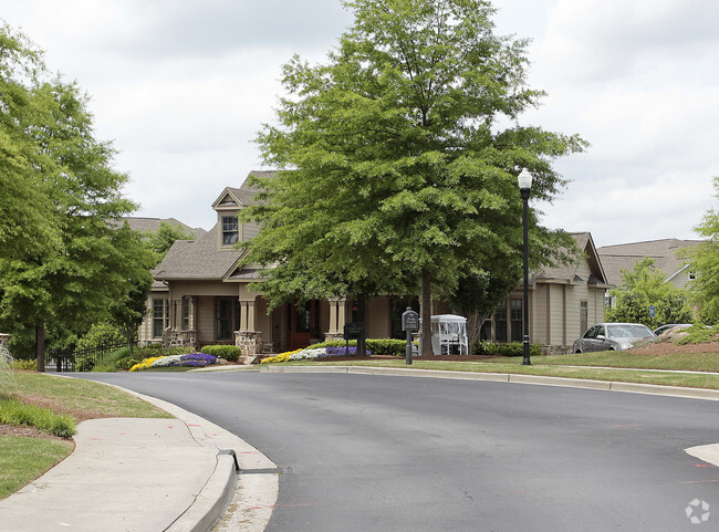 Walton Centennial - Walton Centennial Apartments