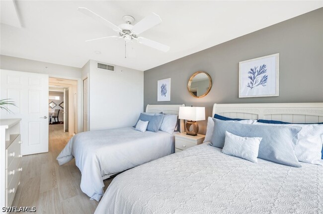 Building Photo - 6849 Grenadier Blvd Unit 503