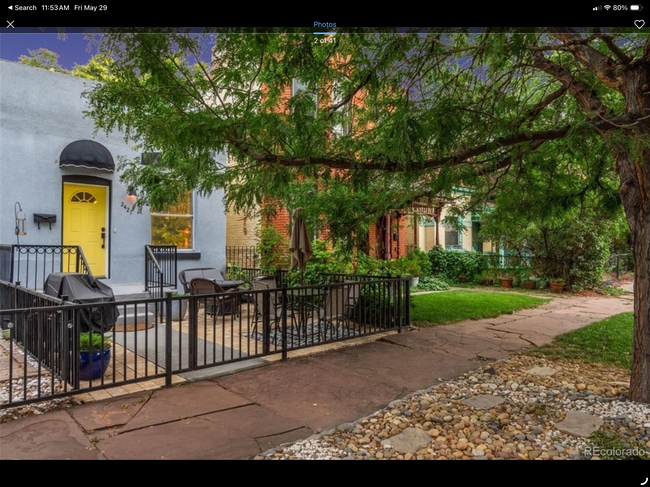 private patio space - 2421 Tremont Pl