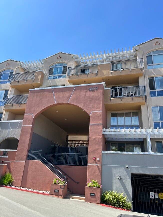 3877 Pell Pl building - 3877 Pell Pl Unit 312