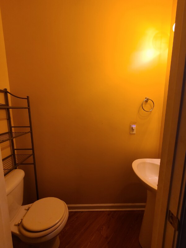 Photo - 107 Queensberry Ct