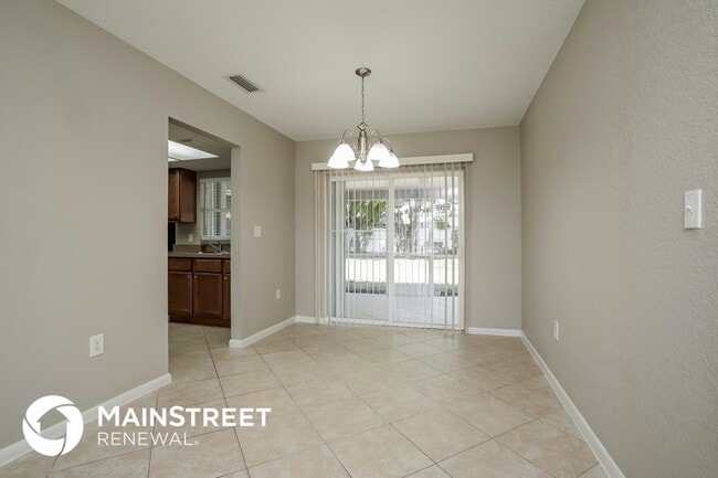 Photo - 1423 SE 18th St