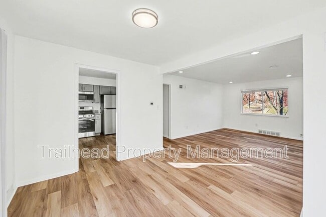 Photo - 8309 Lowell Ave