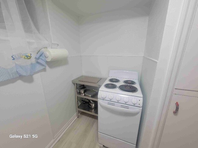 Photo - 112 W 9th St Unit 11