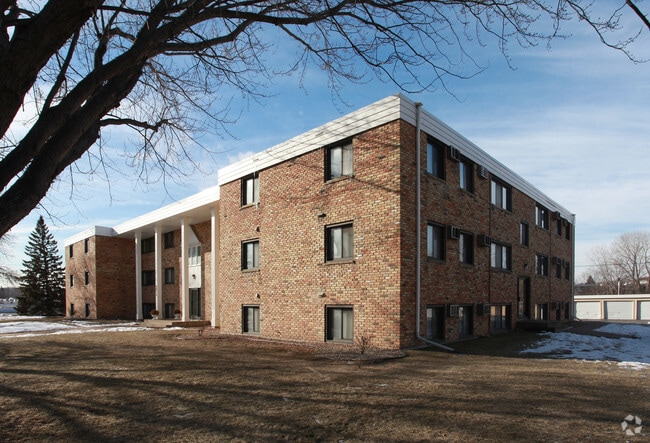 Winnetka Manor Apartments
