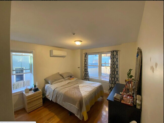 Building Photo - 24 Beacon Pl Rental