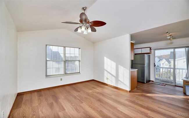 Photo - 16530 Victoria Crossing Dr Unit L