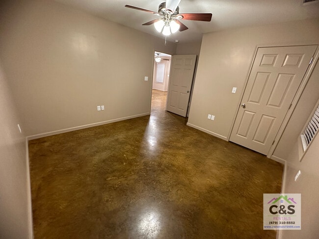 Photo - 601 N 6-1/2 St Unit 3