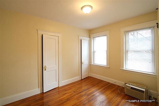 Photo - 32 Linnaean St