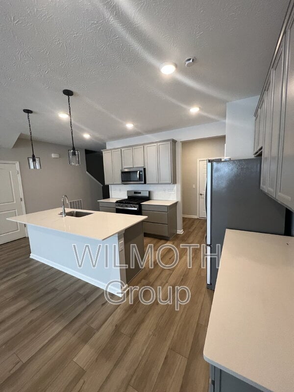 Photo - 7300 Shroyer Wy