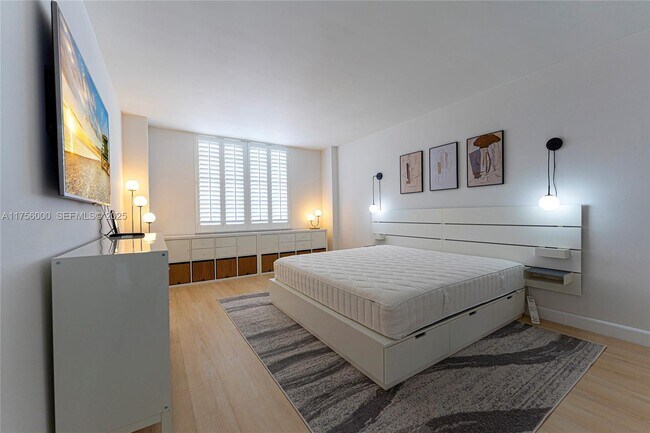 Photo - 3725 S Ocean Dr Unidad 819