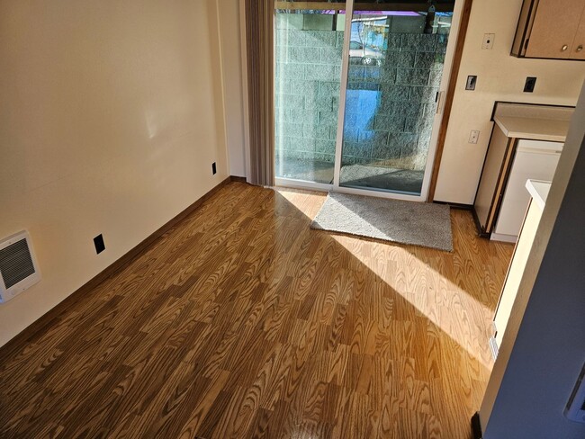 Photo - 677n52 Unit 5217