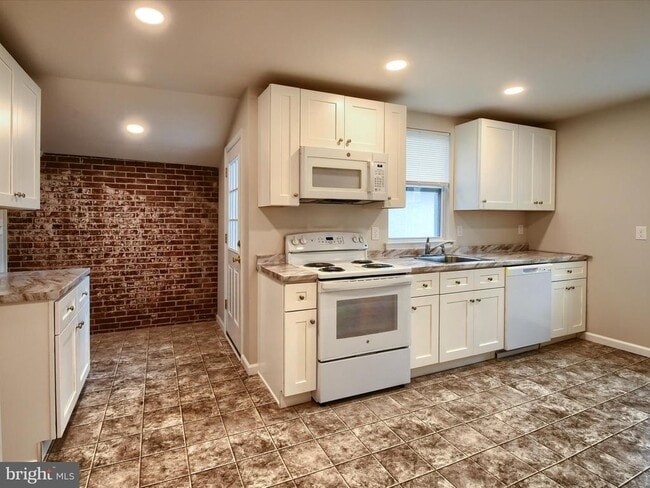 Building Photo - 78a Ridge Rd Rental
