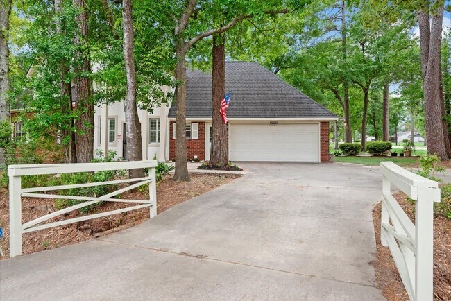 Photo - 14151 Buckingham Ln