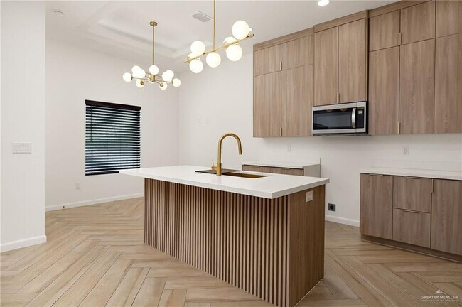 Photo - 12 N Revolution St