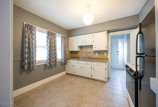 2100 Wascana Ave