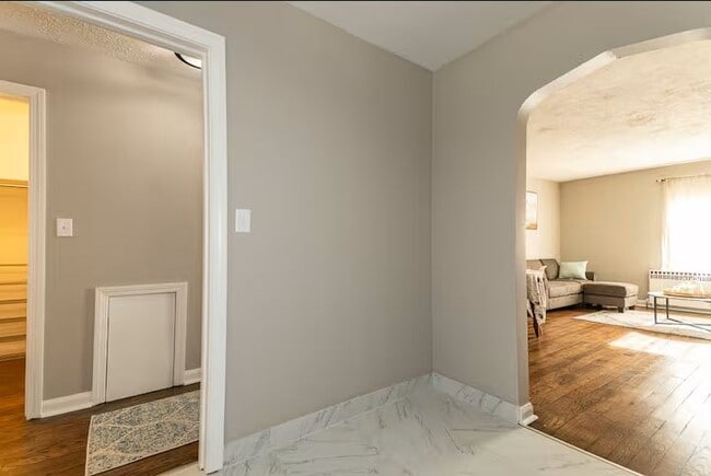 201 3rd St Unit 5