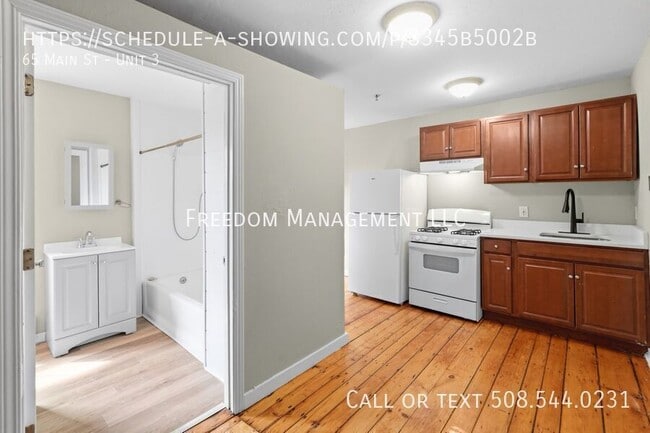 Building Photo - 65 Main St Unit 3