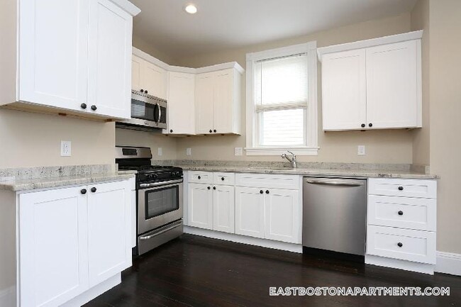 Building Photo - 41 St Edward Rd Unit 3