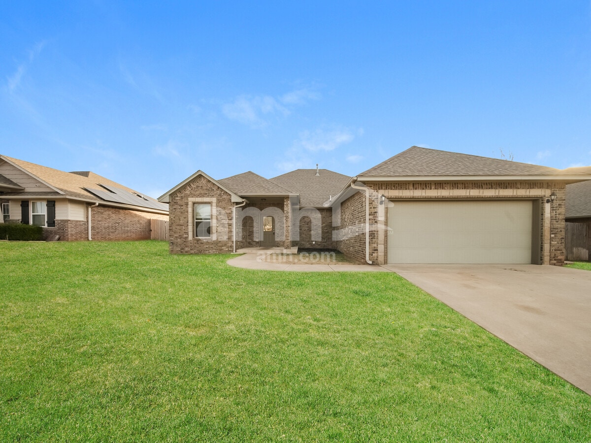 Photo - 416 E Charlotte Terrace